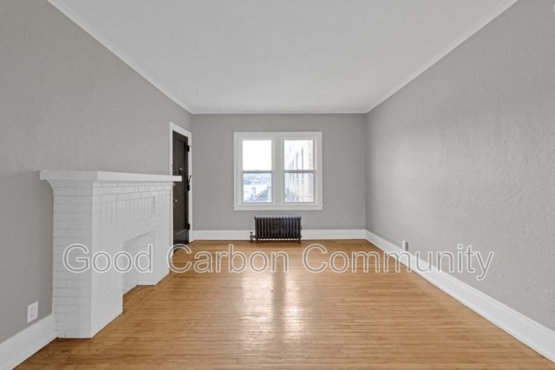 2096 Delaware Ave #7 - Photo 3 of 18