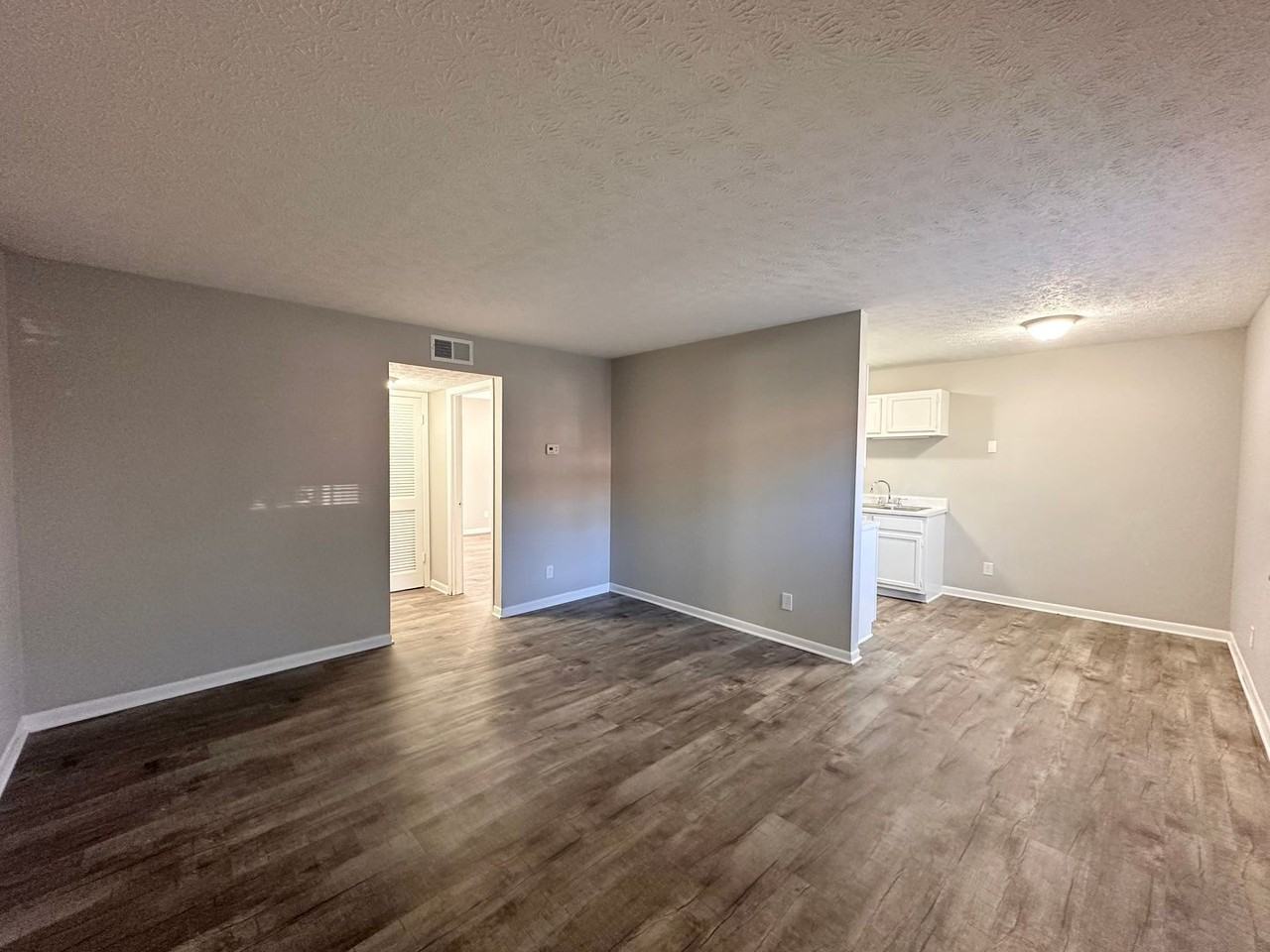 Hickory Hill Apartment Homes - Photo 3 of 30