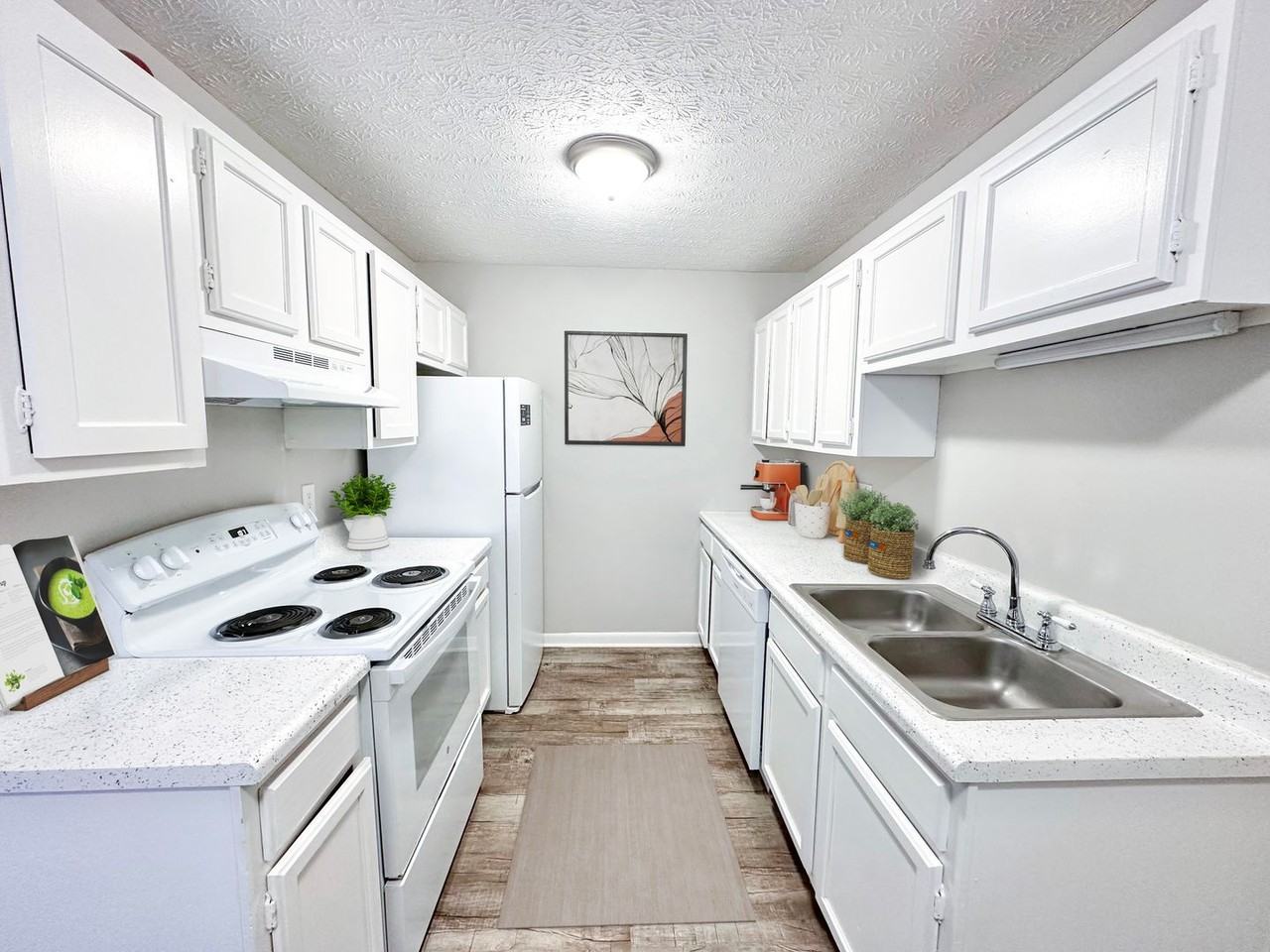 Hickory Hill Apartment Homes - Photo 6 of 30