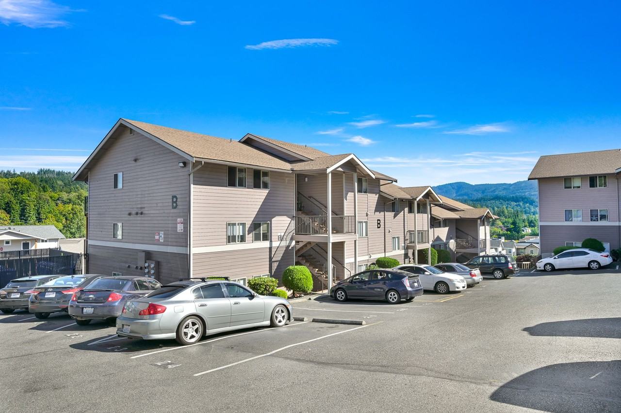 3100 Ferry Ave, Bellingham - Photo 2 of 43