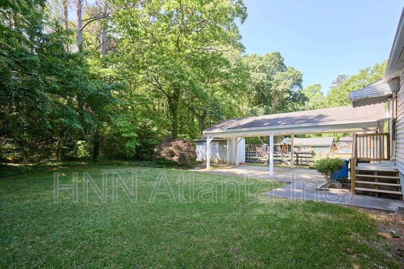 1970 Sumter St Nw - Photo 3 of 12