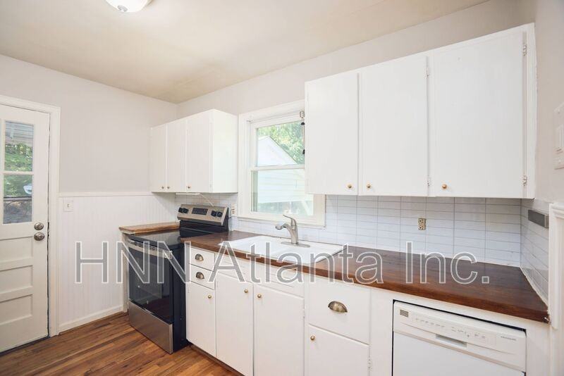 1970 Sumter St Nw - Photo 6 of 12