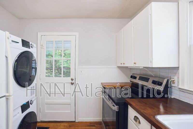 1970 Sumter St Nw - Photo 7 of 12