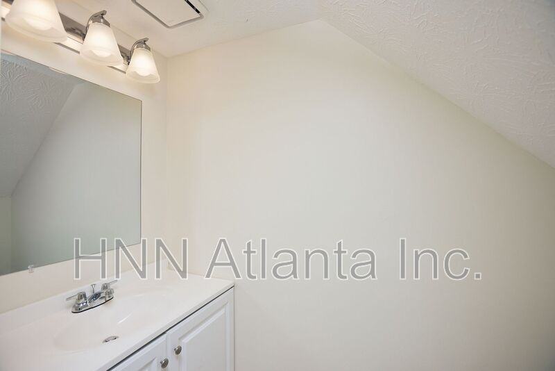 5646 Executive Way - Photo 6 of 12