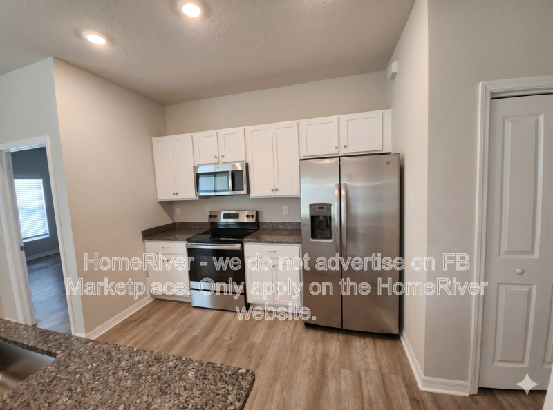 3661 Lapeer Ave - Photo 4 of 17