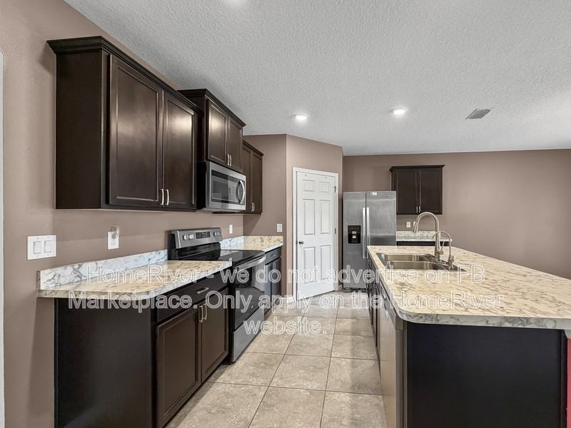 1402 Sw Crest Ave - Photo 2 of 21
