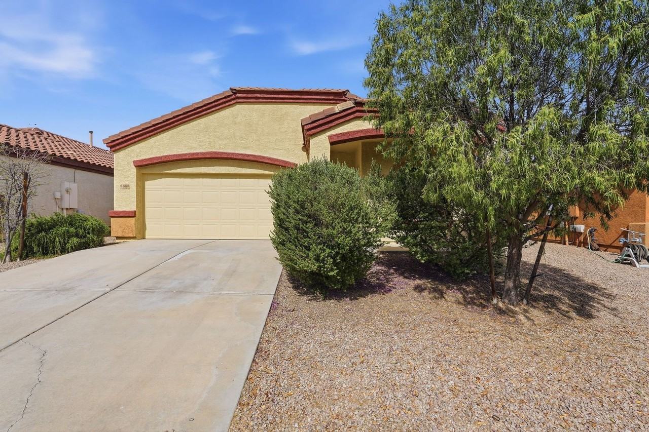 6658 S Stone Fly Dr - Photo 2 of 30