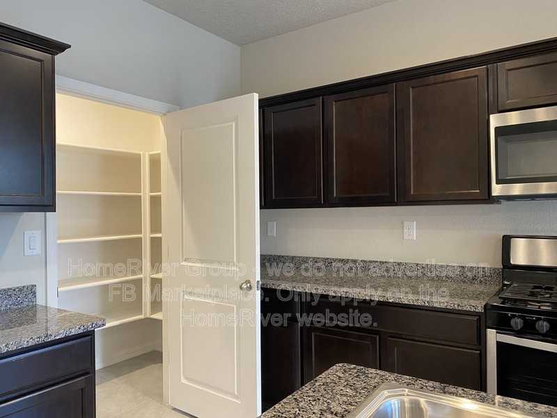 3221 Berkshire Rd Ne - Photo 7 of 28