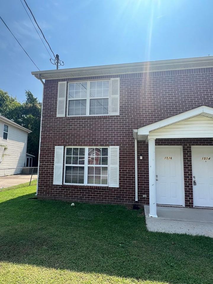 1516 Center Pointe Dr - Photo 2 of 16