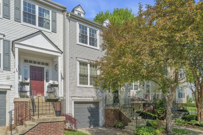 5824 Wye Oak Commons Ct - Photo 2 of 40