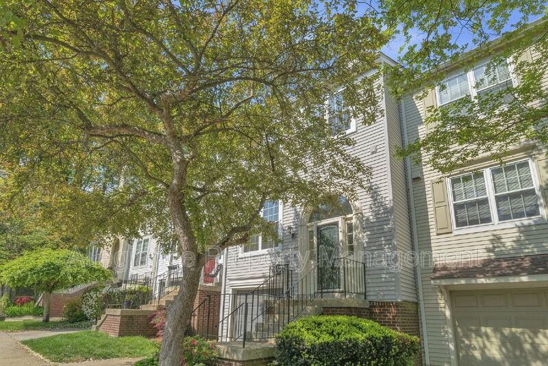 5824 Wye Oak Commons Ct - Photo 3 of 40
