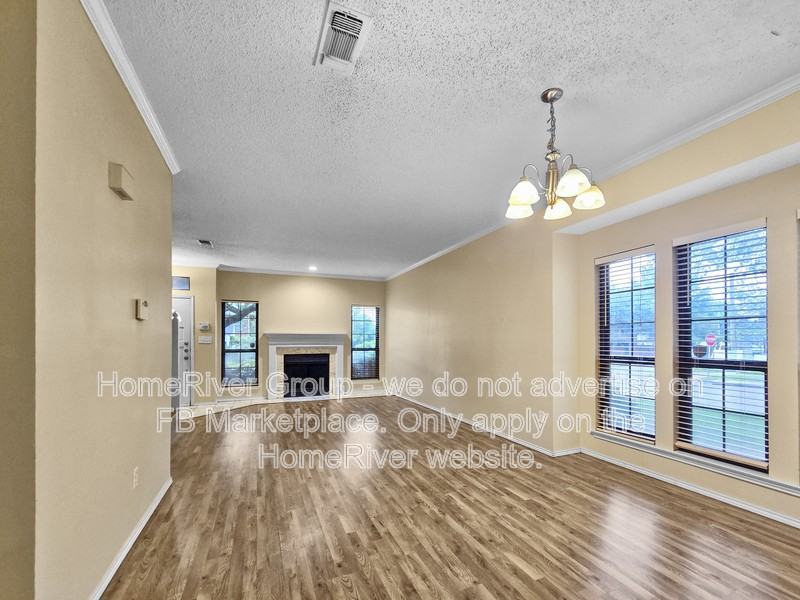 2320 Kenley St - Photo 3 of 21