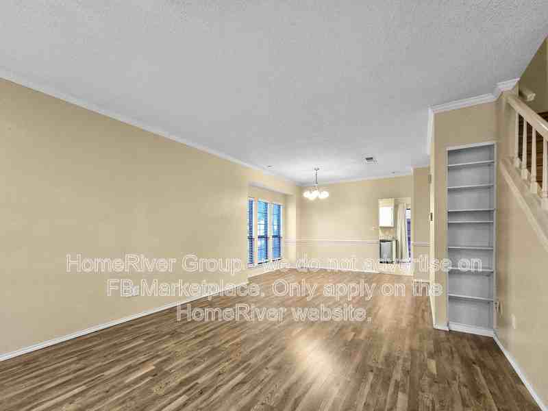 2320 Kenley St - Photo 5 of 21