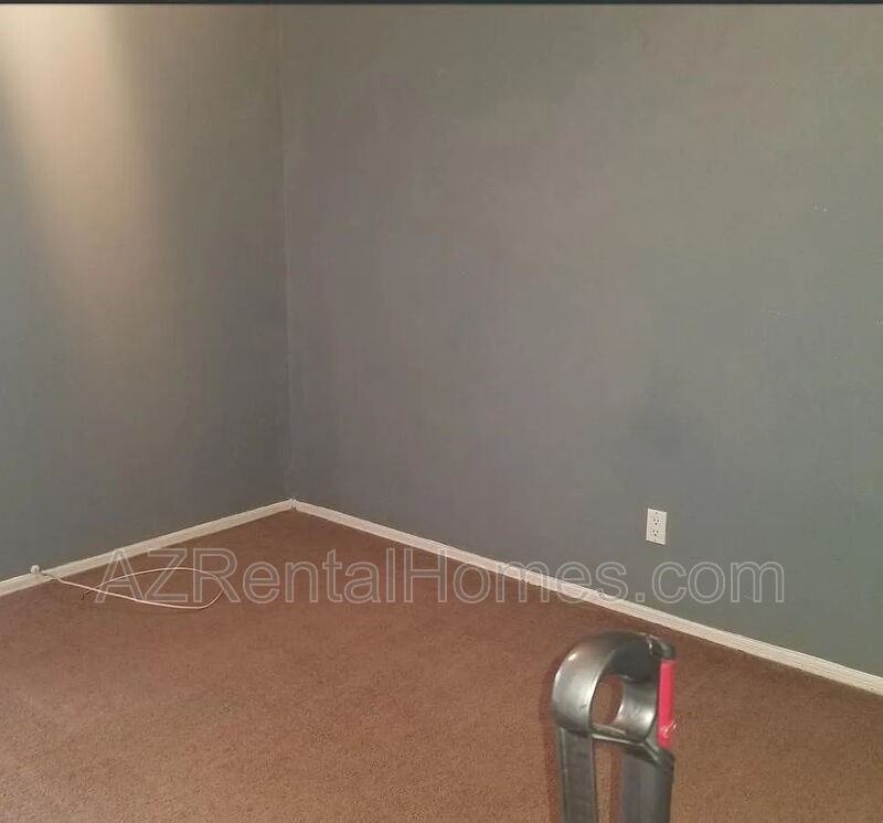 615 W 13th St - Photo 3 of 6