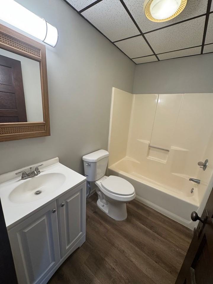 549 Pine Street - Photo 3 of 16