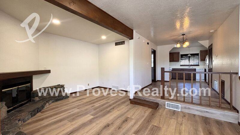 6078 Spruce St #C - Photo 4 of 41