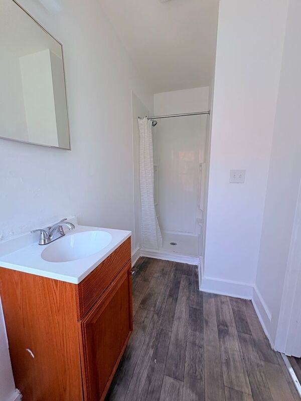 517 W Maple Ave #2B - Photo 7 of 9