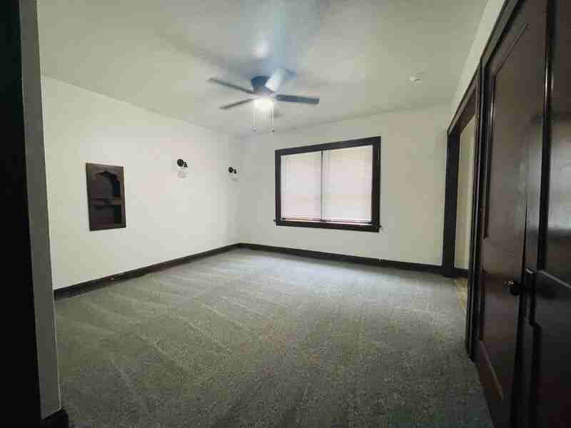 701 W Maple Ave #3D - Photo 3 of 6