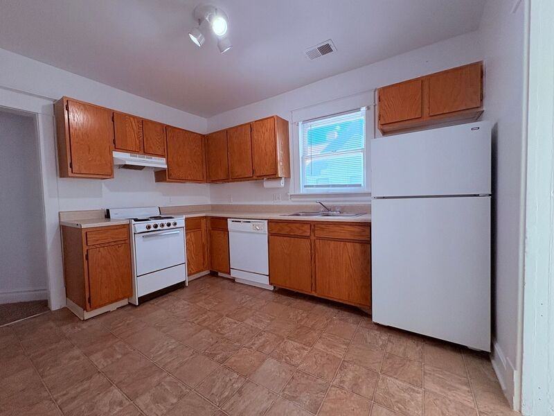 523 W Maple Ave #2A - Photo 4 of 20