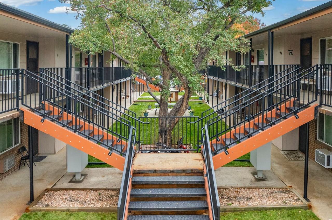 10th Street Square Apartments - Photo 4 of 10