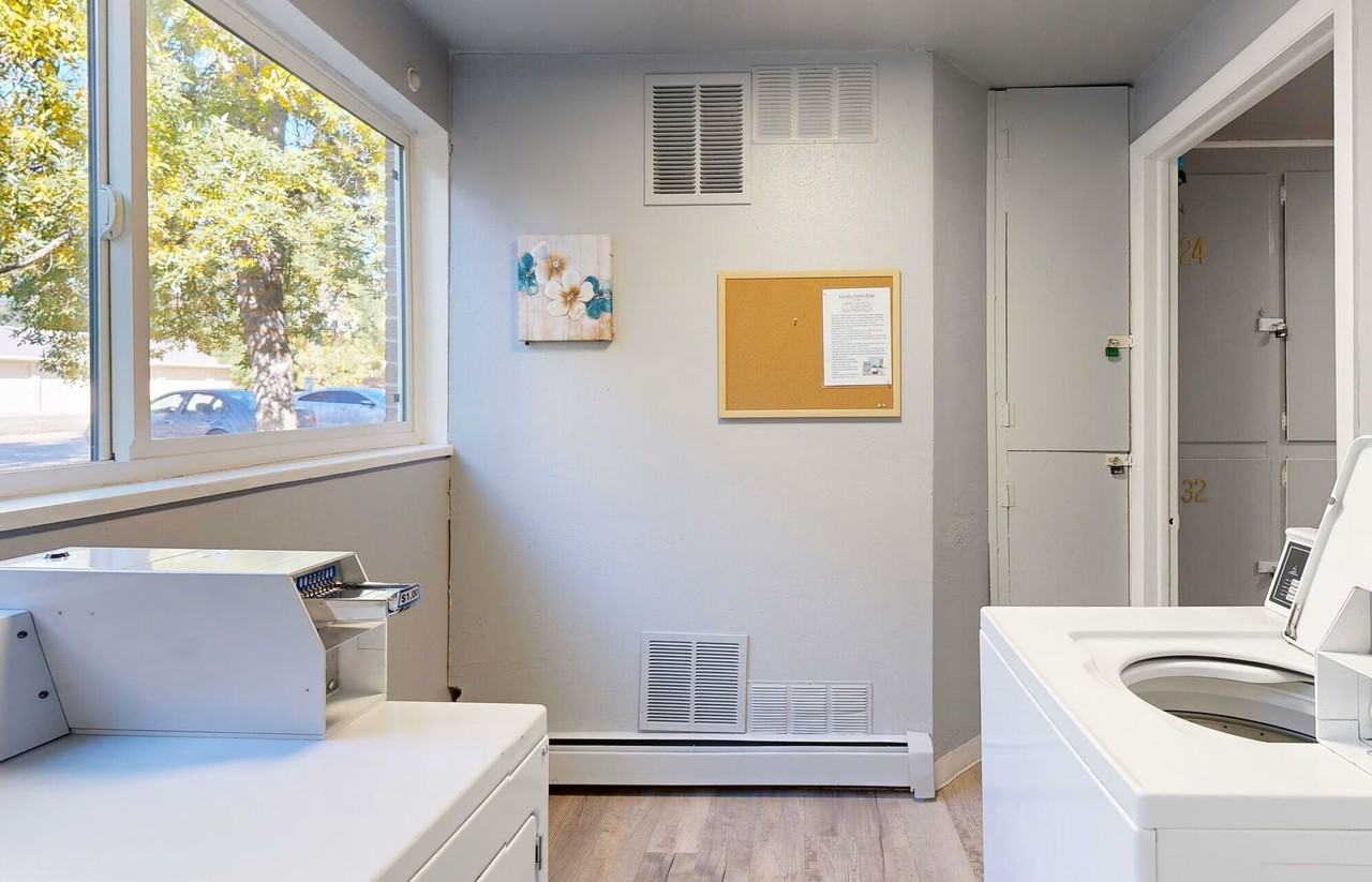 10th Street Square Apartments - Photo 6 of 10