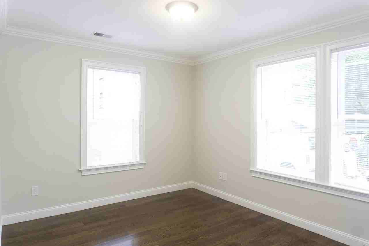 8 Nira Ave #3 - Photo 4 of 16