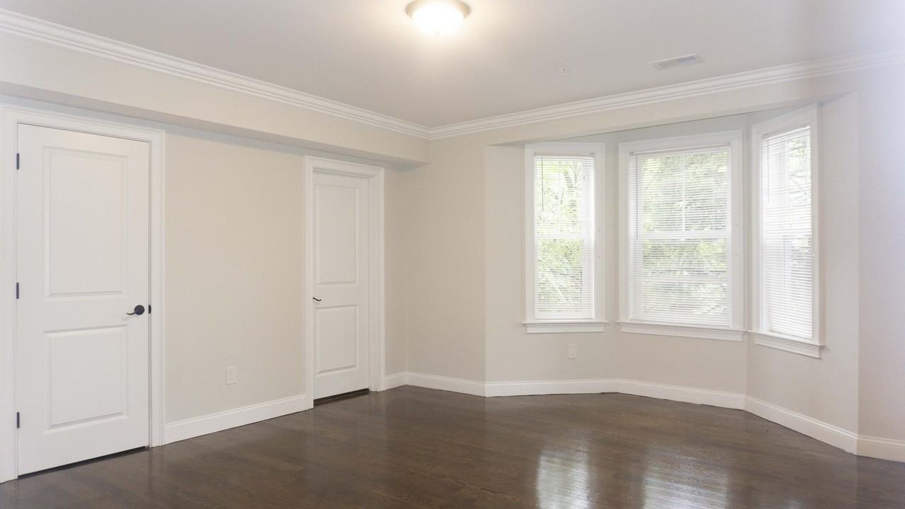 8 Nira Ave #3 - Photo 7 of 16