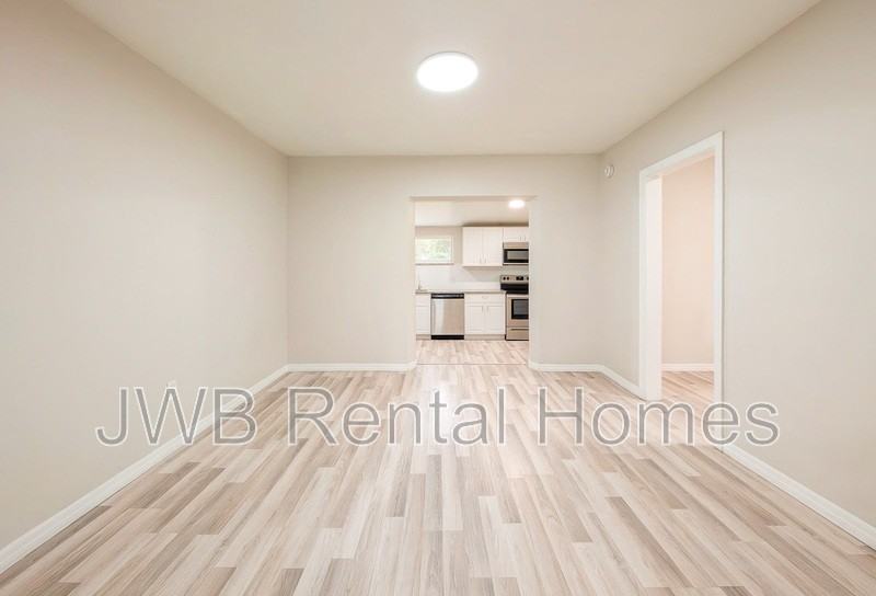 5726 Ovella Rd - Photo 4 of 15