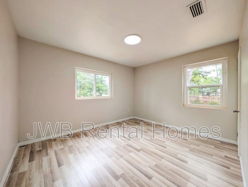 5726 Ovella Rd - Photo 6 of 15