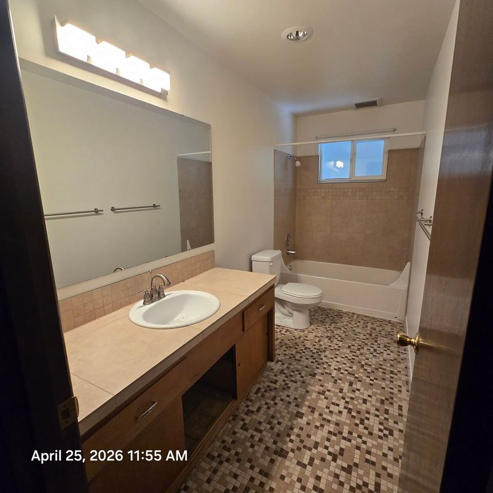 Tracy Ann Apartments - Photo 3 of 9