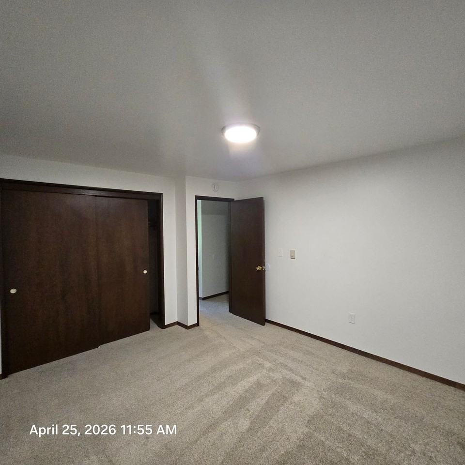 Tracy Ann Apartments - Photo 5 of 9