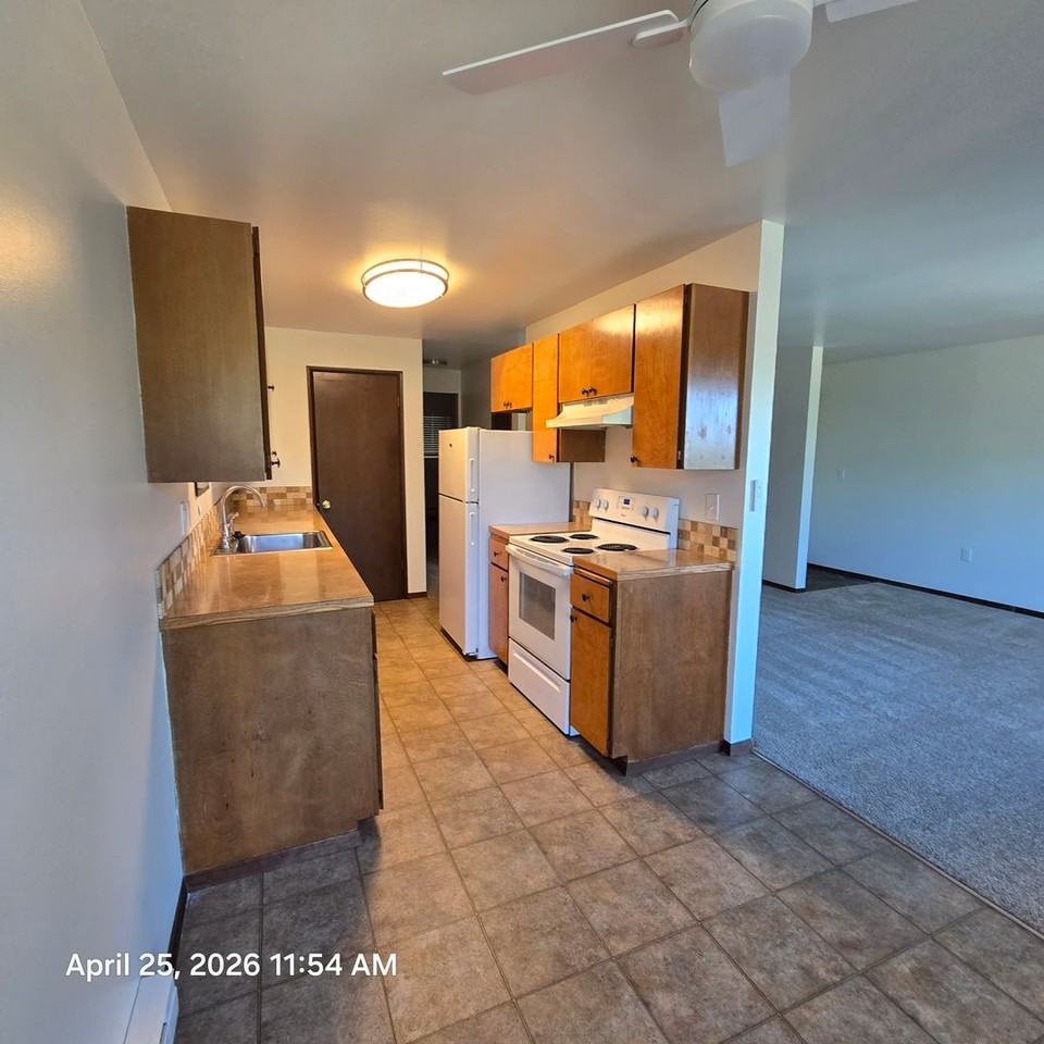 Tracy Ann Apartments - Photo 6 of 9