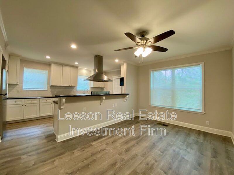 2721 Fairfield Ave - Photo 2 of 12