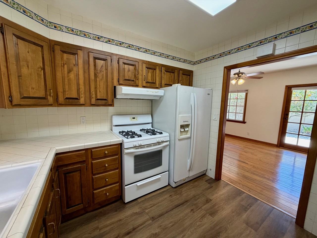 1018-1024 GARFIELD AVENUE (674) - Photo 2 of 11