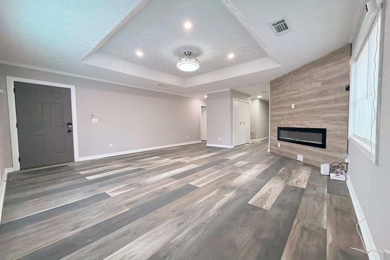 1116 Summer Brook Rd_2 - Photo 3 of 15