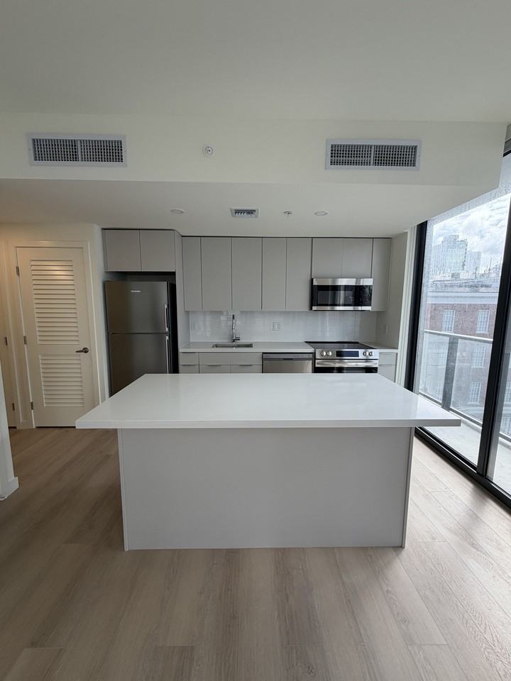 405 Northwest 6th Street #S - Photo 5 of 30