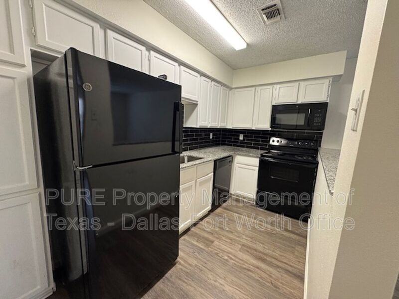 4002 W Pioneer Dr #119 - Photo 3 of 23