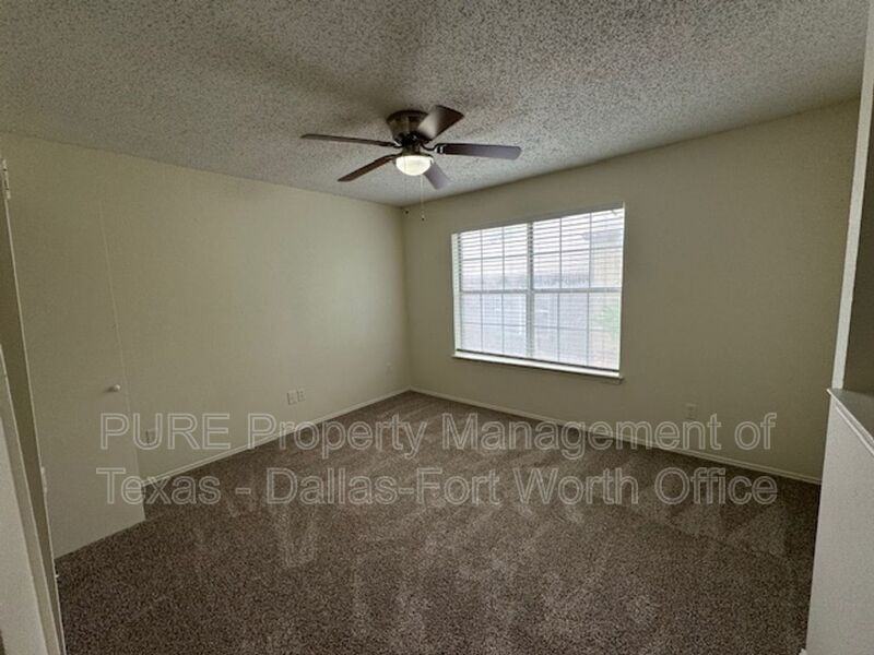4002 W Pioneer Dr #119 - Photo 5 of 23