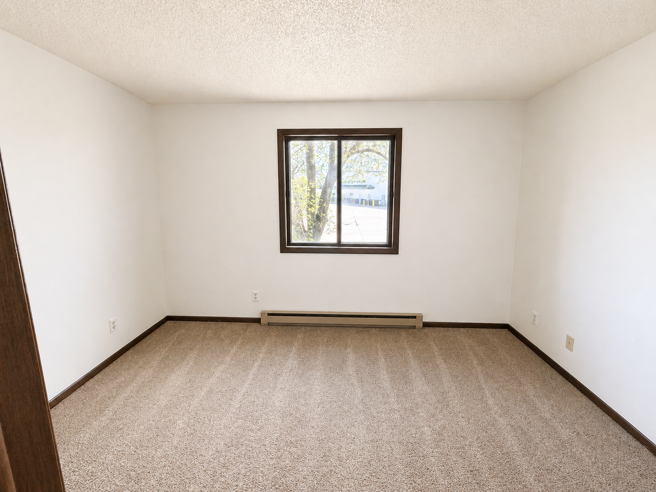 Leisure Apartments - Photo 5 of 10