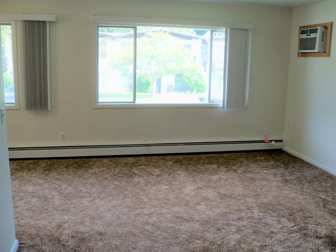 432 Lordwith - Photo 2 of 9