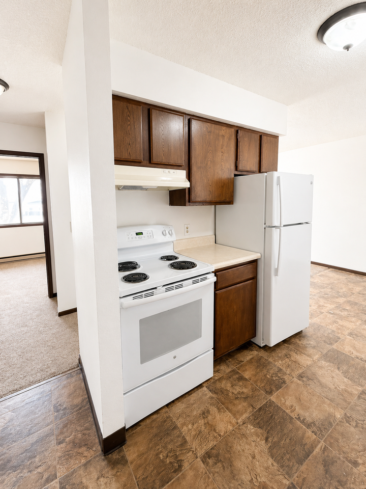 Leisure Apartments - Photo 3 of 10