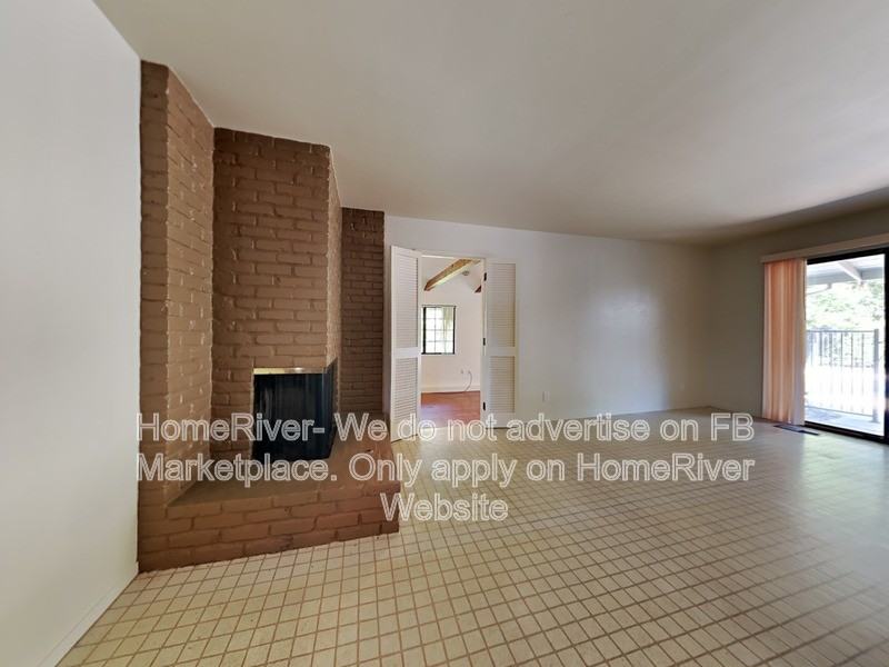 1034 Chaucer Ct - Photo 7 of 32