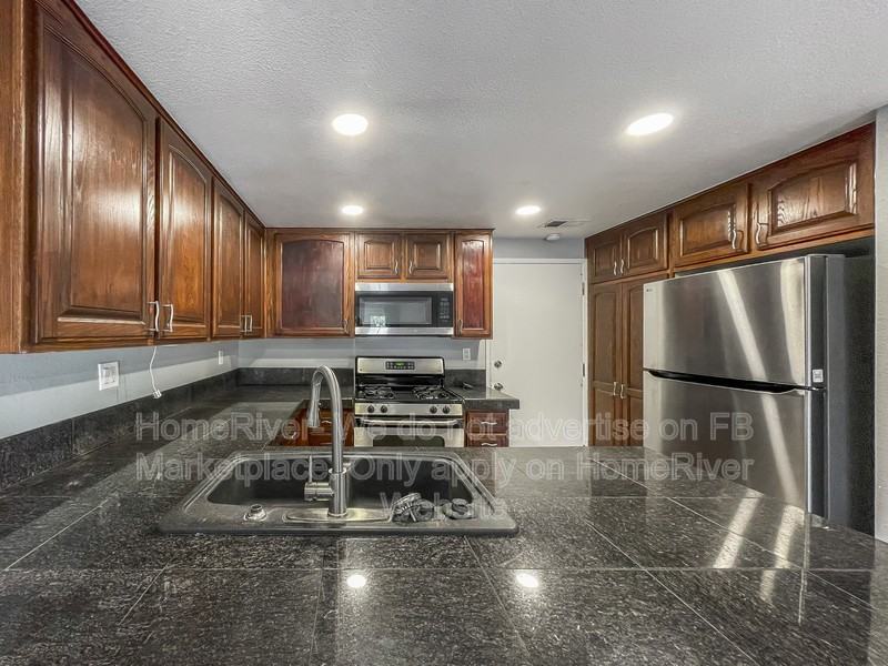 11282 Price Ct - Photo 4 of 21
