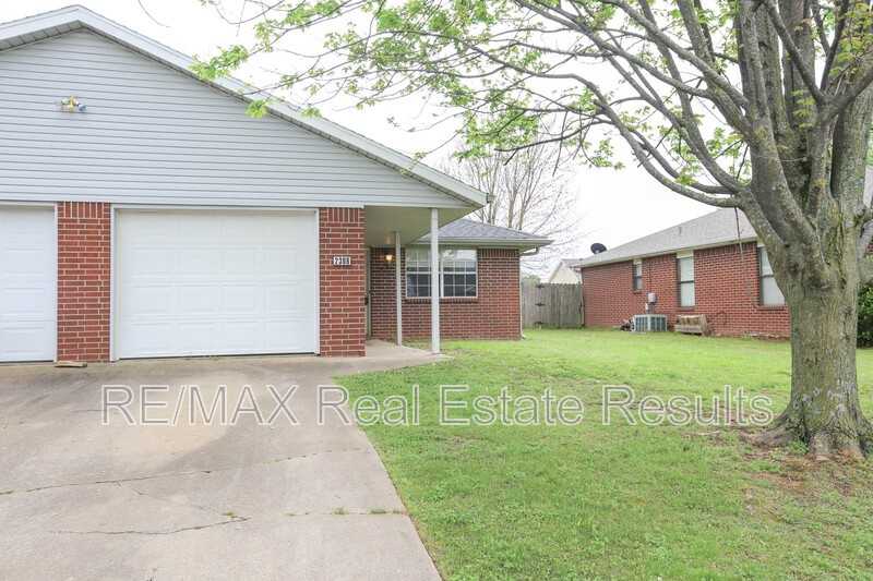 2306 W Roselawn St - Photo 5 of 29