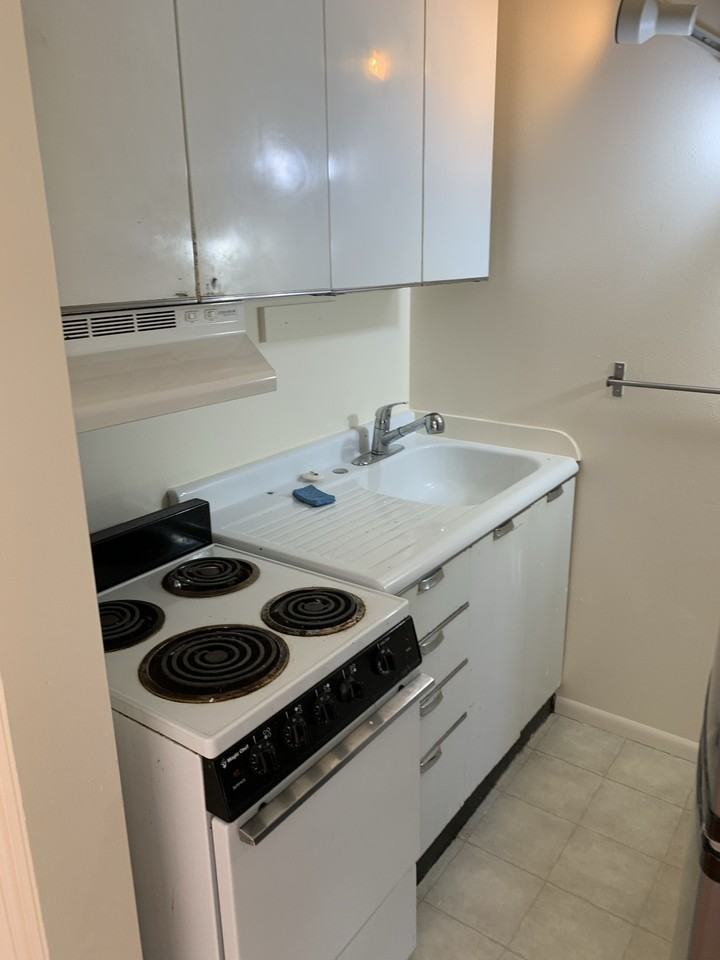 5600 White House Apartments LLC - Photo 3 of 12