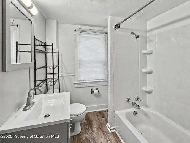 109 1/2 Penn Street - Photo 4 of 12