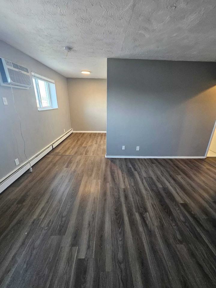 4640 Oberlin Avenue - Photo 2 of 15