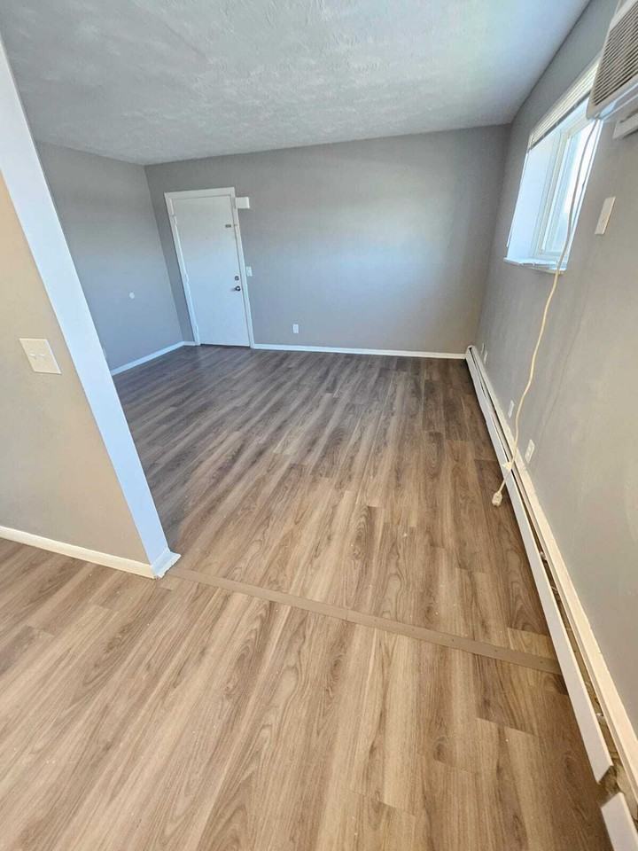 4640 Oberlin Avenue - Photo 4 of 15