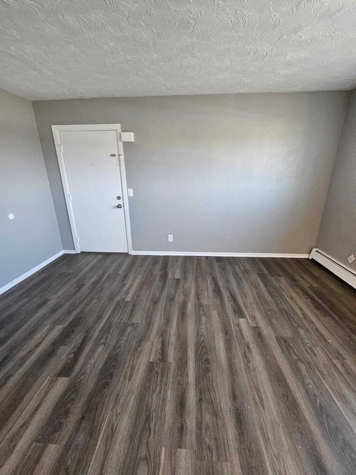 4640 Oberlin Avenue - Photo 7 of 15