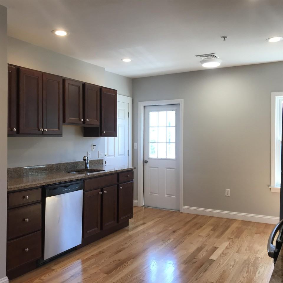 500 - 502 Moody Street - Photo 3 of 24